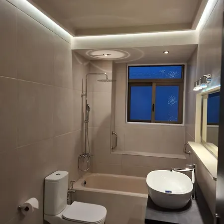 Androniki Apartment *